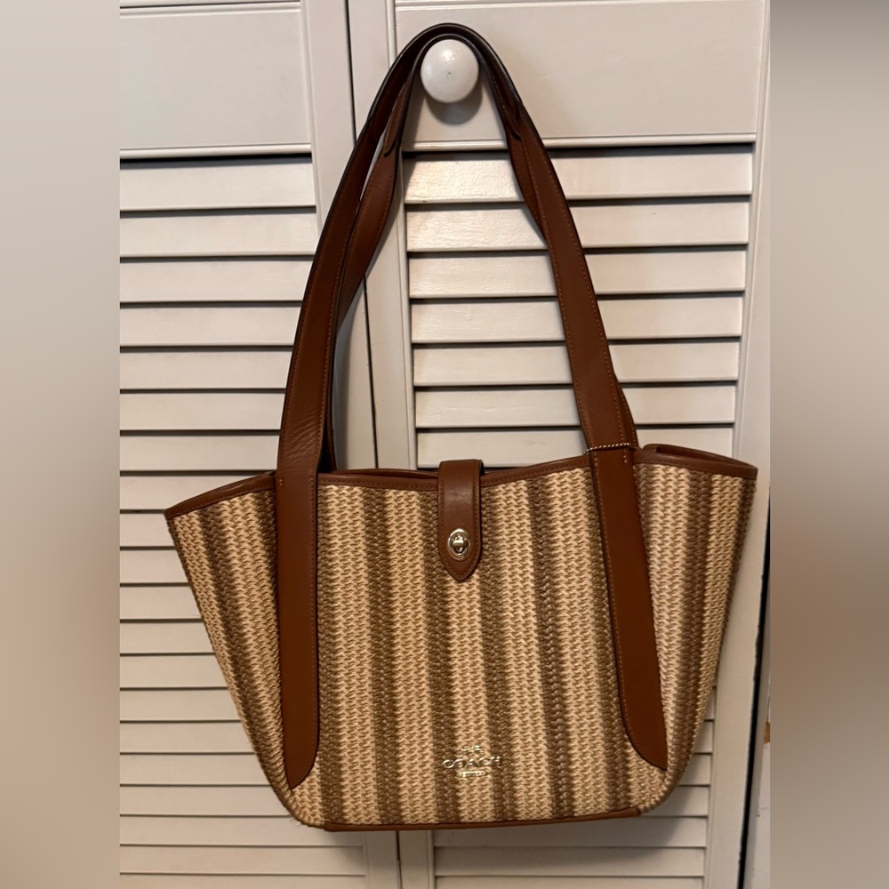 Coach Hadley tote shoulder bag excellent condition